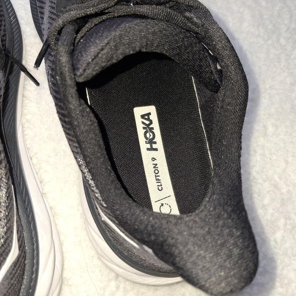 Hoka Clifton 9 Black and White - Women's Size 10 - Picture 5 of 16